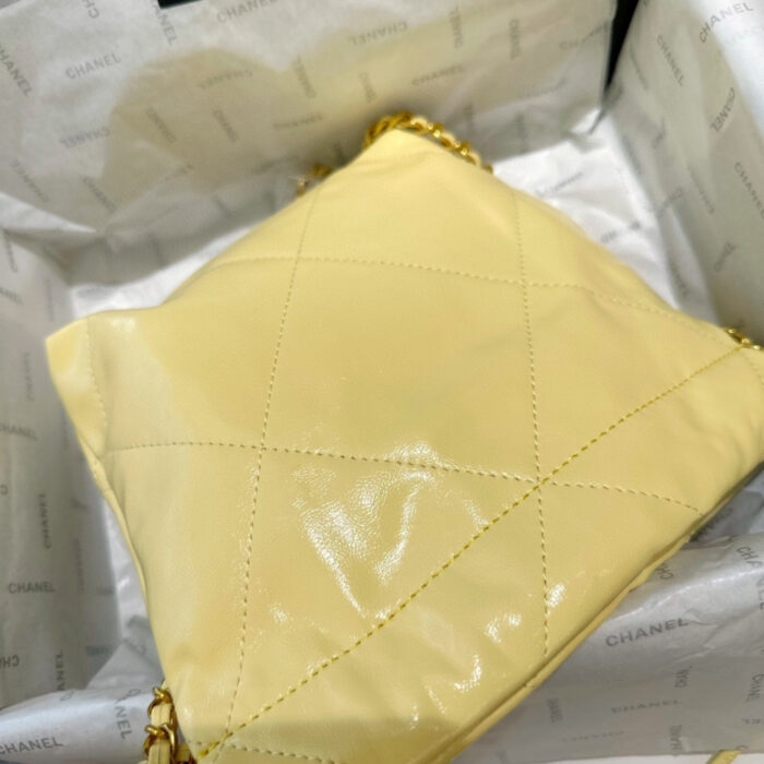 Chanel 22 Mini Handbag Yellow 20Cm - Image 3