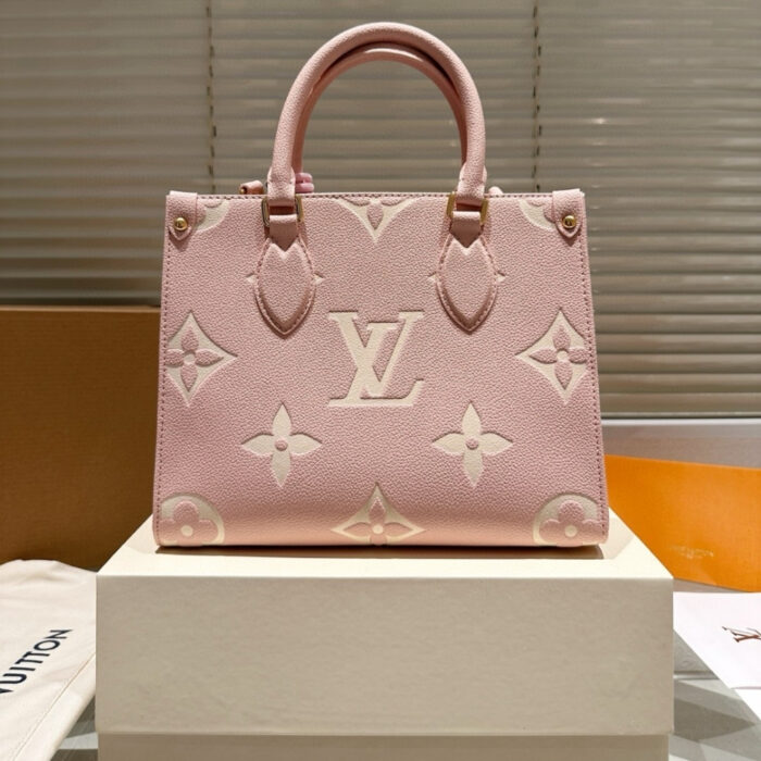 Louis Vuitton OnTheGo MM Light Pink 25Cm - Image 2