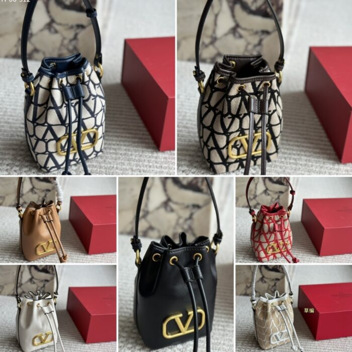 Valentino Mini Vlogo Signature Bucket Bag Black 22cm - Image 6