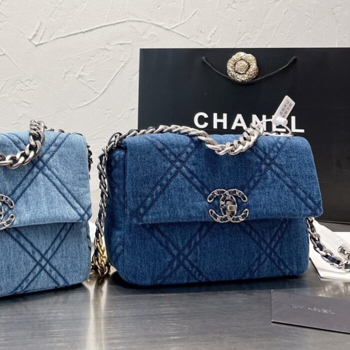 Chanel Deep Blue Denim Quilted Medium 19 Flap 26cm - Image 3