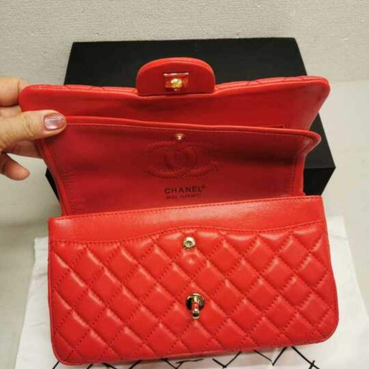 Chanel Classic Handbag Red 25cm A01112 - Image 6