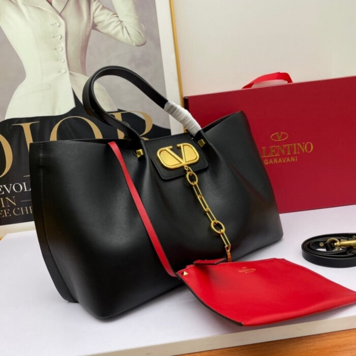 Valentino Garavani Large VLogo Escape Shopper Tote Black 41Cm - Image 3
