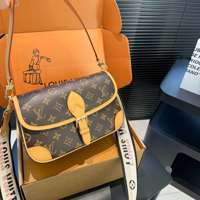 Louis Vuitton Diane Bag Monogram Black 24cm M45985 - Image 2