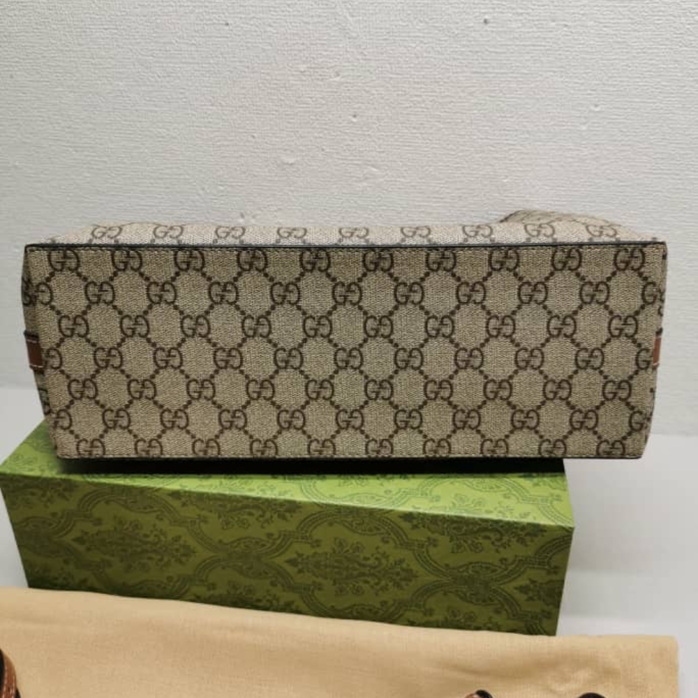 Gucci Emblem Small Tote Bag Beige And Dark Brown 31cm - Image 6