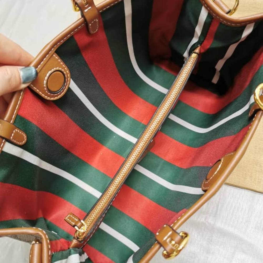 Gucci Emblem Small Tote Bag Beige And Dark Brown 31cm - Image 8