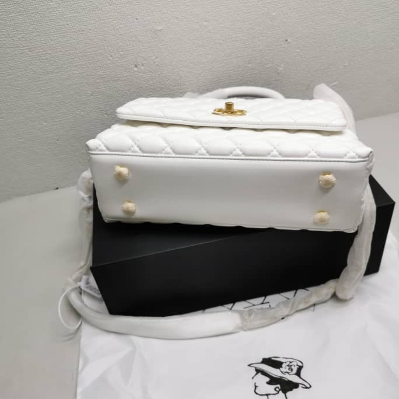 Chanel Coco Top Handle Flap Bag White 26cm - Image 4