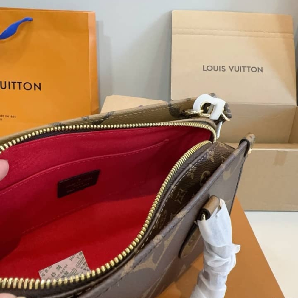 Louis Vuitton OnTheGo East West 25cm M46653 - Image 9