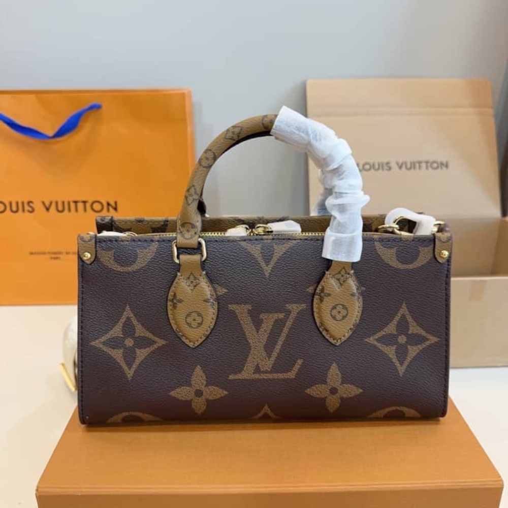 Louis Vuitton OnTheGo East West 25cm M46653 - Image 10