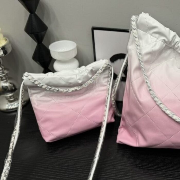 Chanel 22 Mini Handbag in Patent Gradient Leather Pink 20cm - Image 3