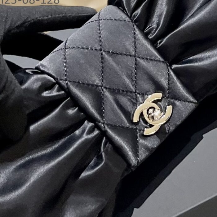 Chanel Clutch Bag Black 25cm AS4098 B13245 94305 - Image 4