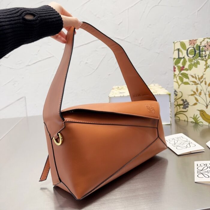 Loewe Puzzle Hobo Bag Leather Tan 29cm - Image 2