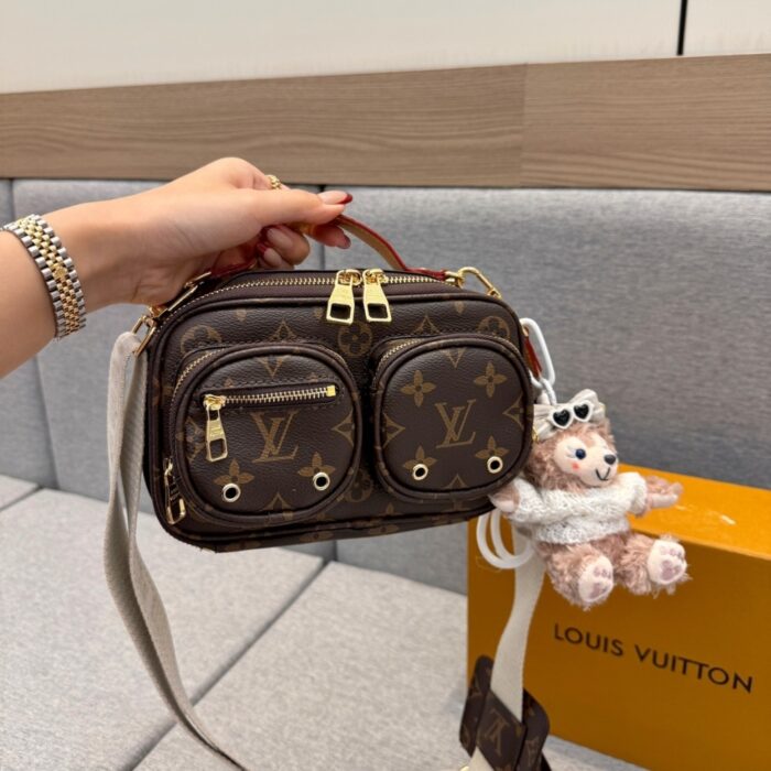 Louis Vuitton Utility Crossbody Bag Monogram 20cm M80446 - Image 3