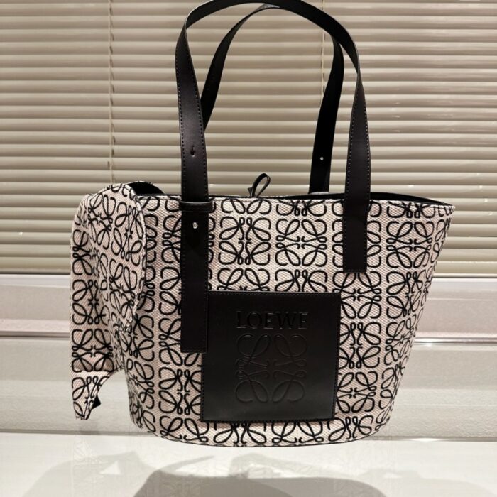 Loewe Elephant Basket Bag Anagram Jacquard Black And White 29cm - Image 2