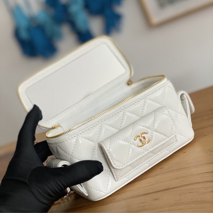 Chanel 22K Small Vanity Case With Pockets In White 17cm - Image 2