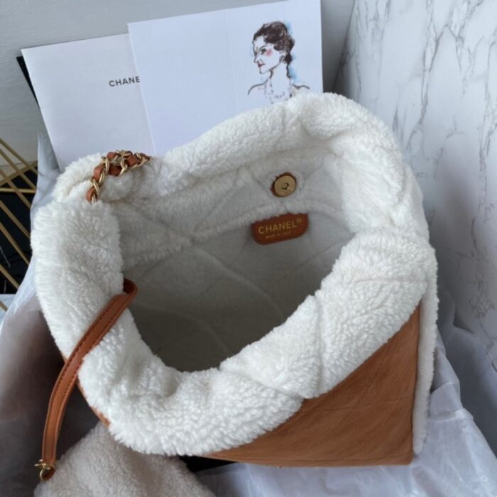 Chanel 22 Handbag Shearling Suede In Brown And White 36cm - Image 3