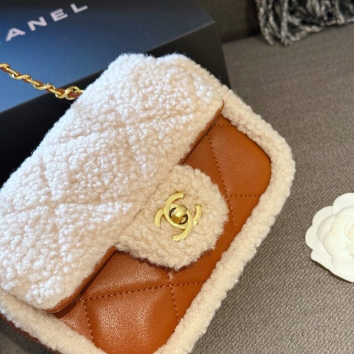 Chanel Flap Bag Shearling Brown 18cm AS5149 B18194 NZW48 - Image 4