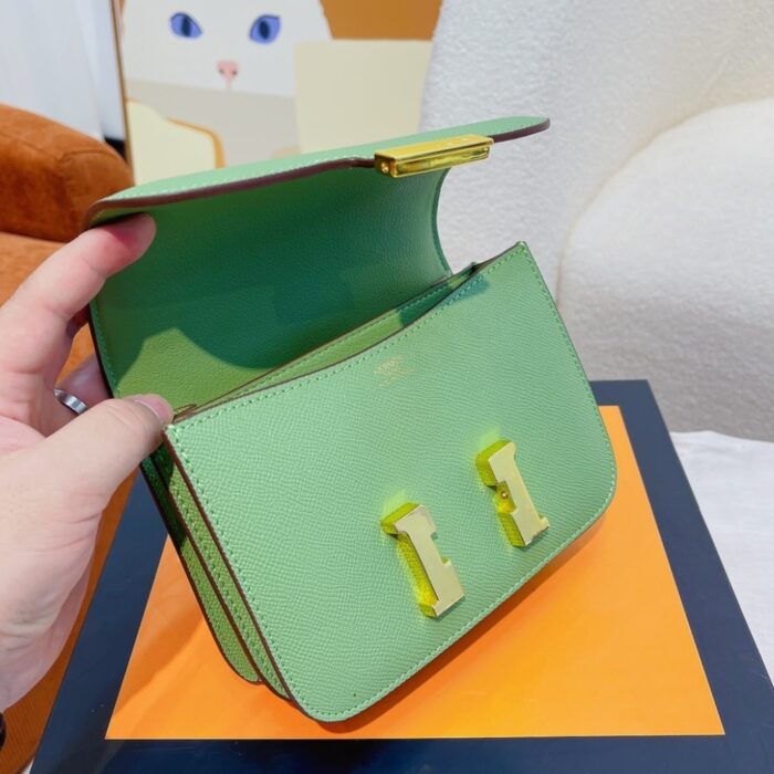 Hermes Constance Epsom Leather Vert Criquet 18cm - Image 5