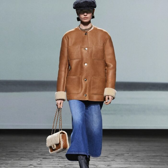 Chanel Flap Bag Shearling Brown 18cm AS5149 B18194 NZW48 - Image 7