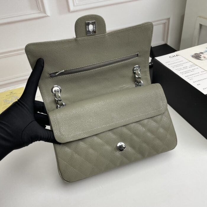 Chanel Classic Double Flap Bag Moss Green 25cm - Image 4