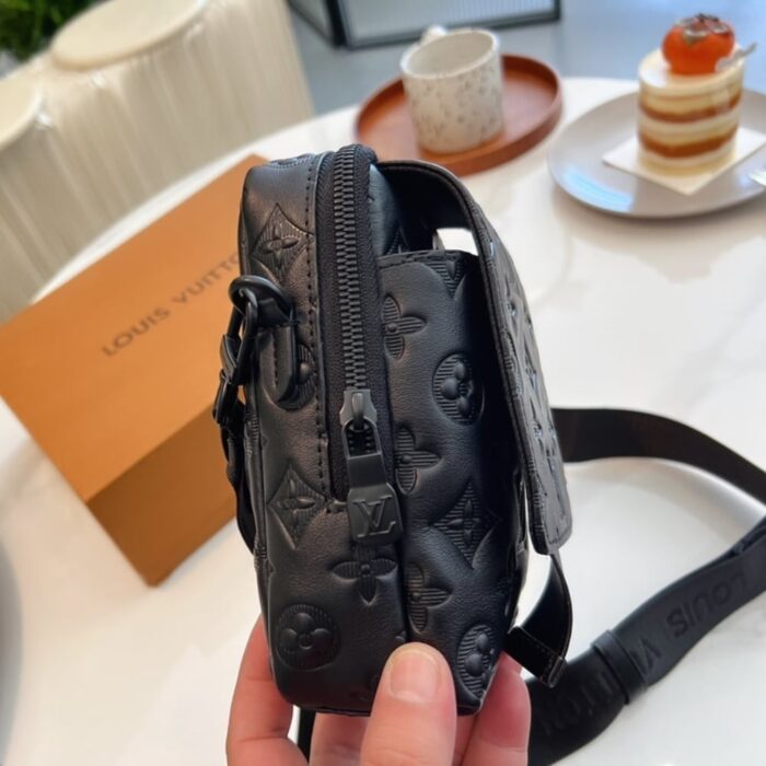 Louis Vuitton Double Phone Pouch NM Black 18cm M81323 - Image 4