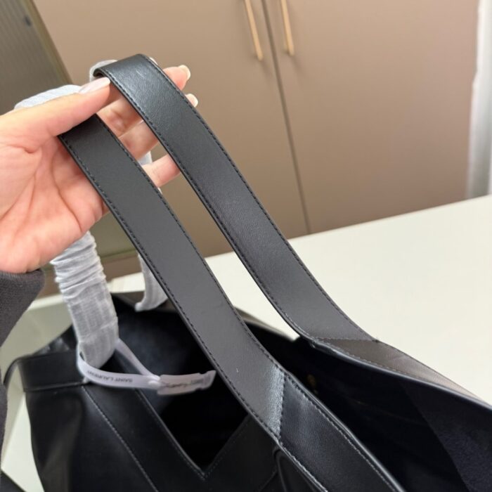 Saint Laurent Y Tote In Leather Black 36cm 817602AAEB31000 - Image 5