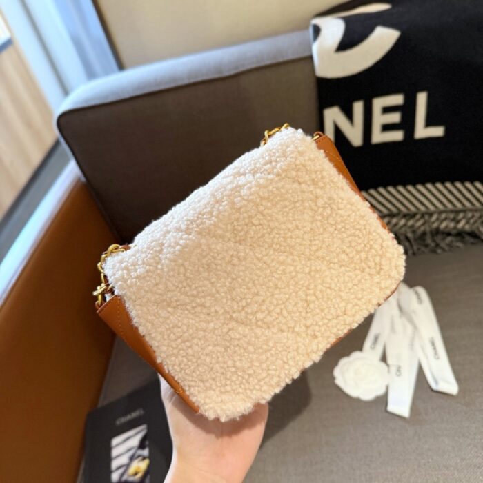 Chanel Flap Bag Shearling Brown 18cm AS5149 B18194 NZW48 - Image 5