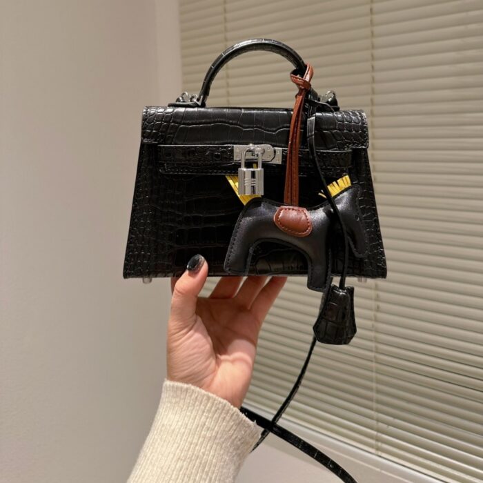 Hermes Kelly Mini Handbag Matte Alligator Black 20cm - Image 6