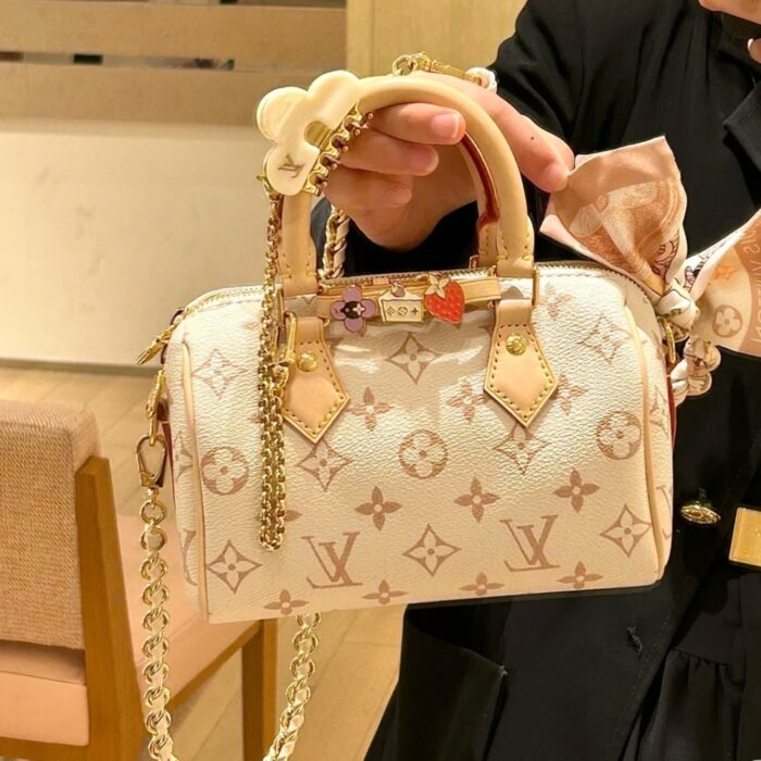 Louis Vuitton Speedy Bandoulière Monogram White 19cm - Image 7