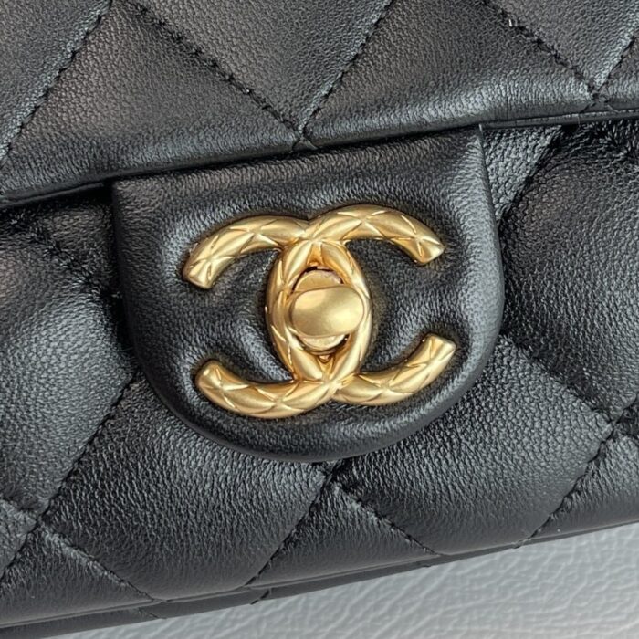 Chanel Small Pillow Crush Flap Bag Black 25cm AS3609 - Image 4