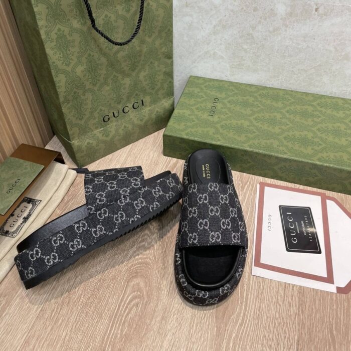 Gucci Women’s Platform Slide Sandal Black - Image 5