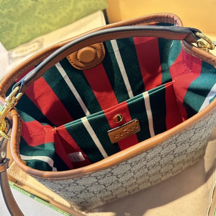 Gucci GG Emblem Mini Bucket Bag Beige 21cm ‎815118 FAD6L 9758 - Image 6