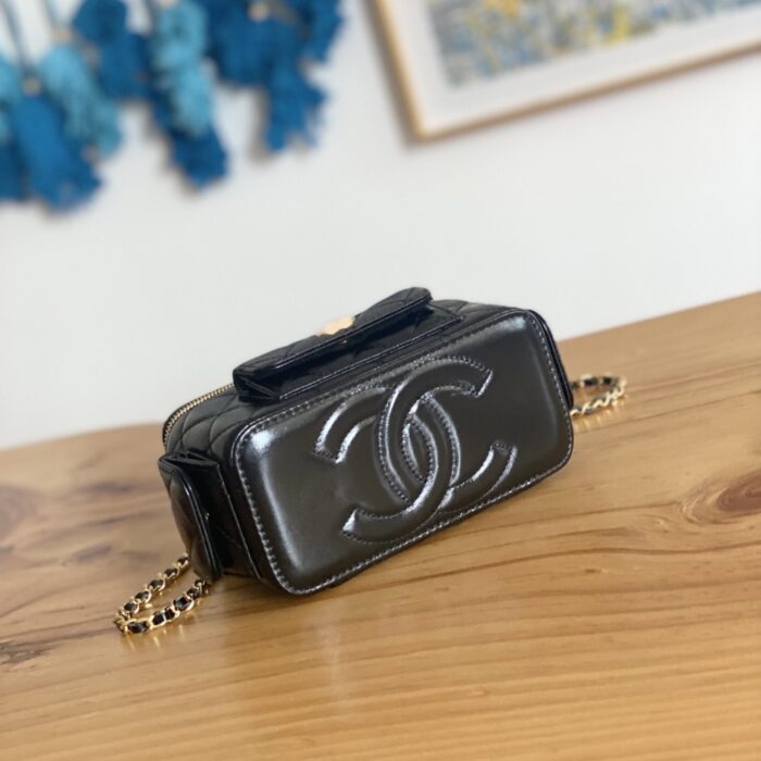 Chanel 22K Small Vanity Case With Pockets In Black 17cm - Image 5