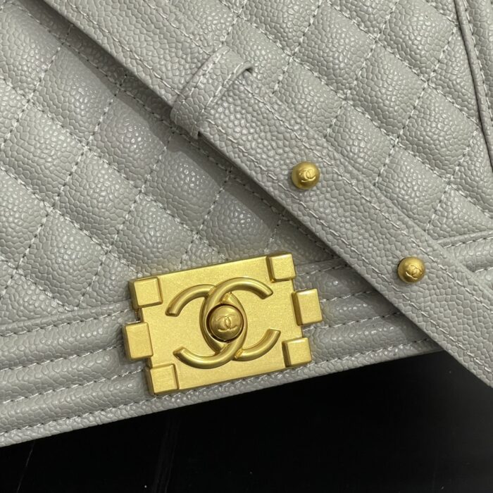 Chanel Medium Boy Bag Light Gray 25cm - Image 3