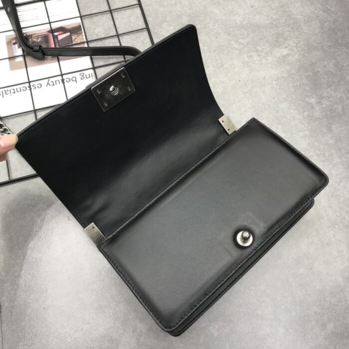 Chanel Boy Medium Handbag Leather Black 25cm A67086 Y09953 94305 - Image 6