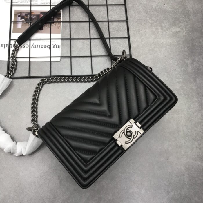 Chanel Boy Chevron Medium Handbag Black 25cm - Image 10