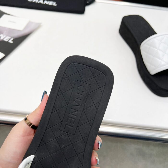 Chanel CC Quilted Platform Slides Black - Image 3