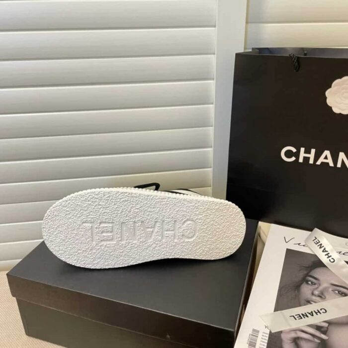 Chanel White CC Cap Toe Slipon Sneaker - Image 6
