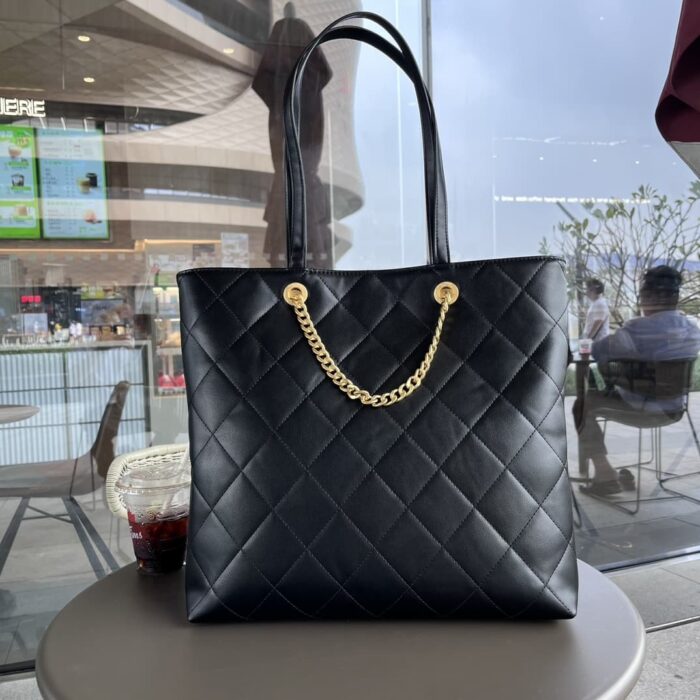 Chanel CC Caviar Shopping Bag Black 37cm - Image 3