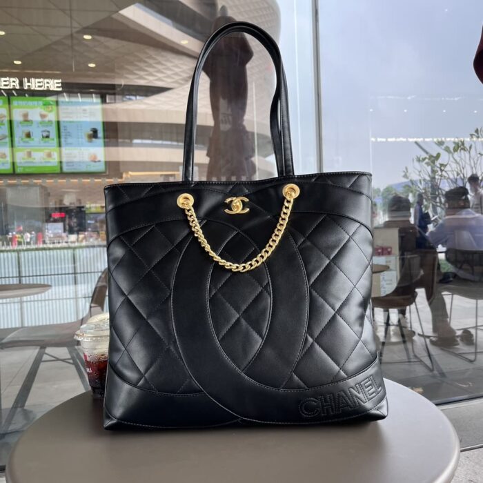 Chanel CC Caviar Shopping Bag Black 37cm - Image 10