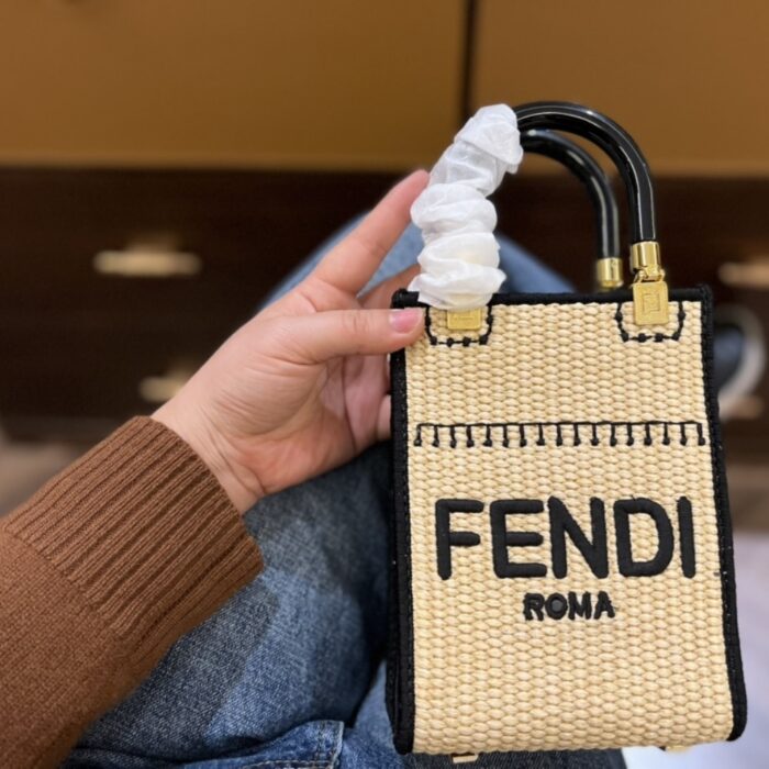 Fendi Sunshine Mini Straw Tote 19cm - Image 2