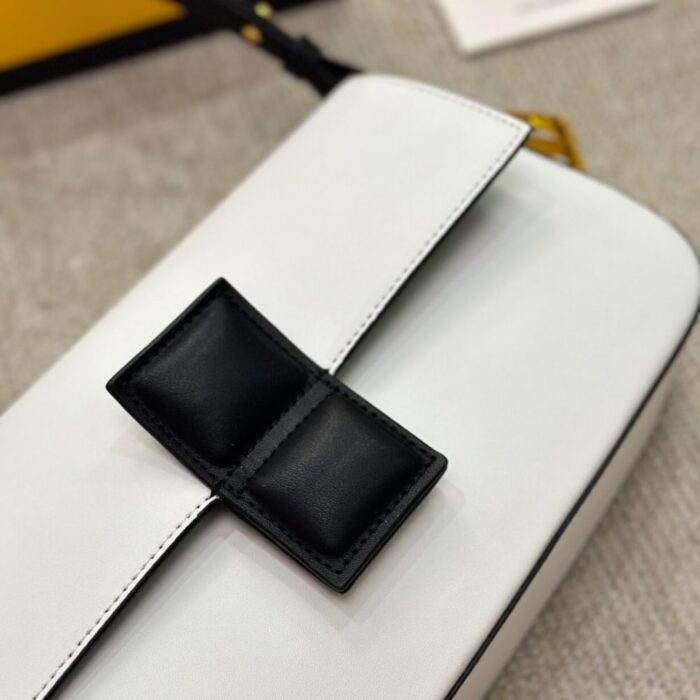 Fendi Baguette Bag White 26cm 8BR821APKOF1NZ3 - Image 3