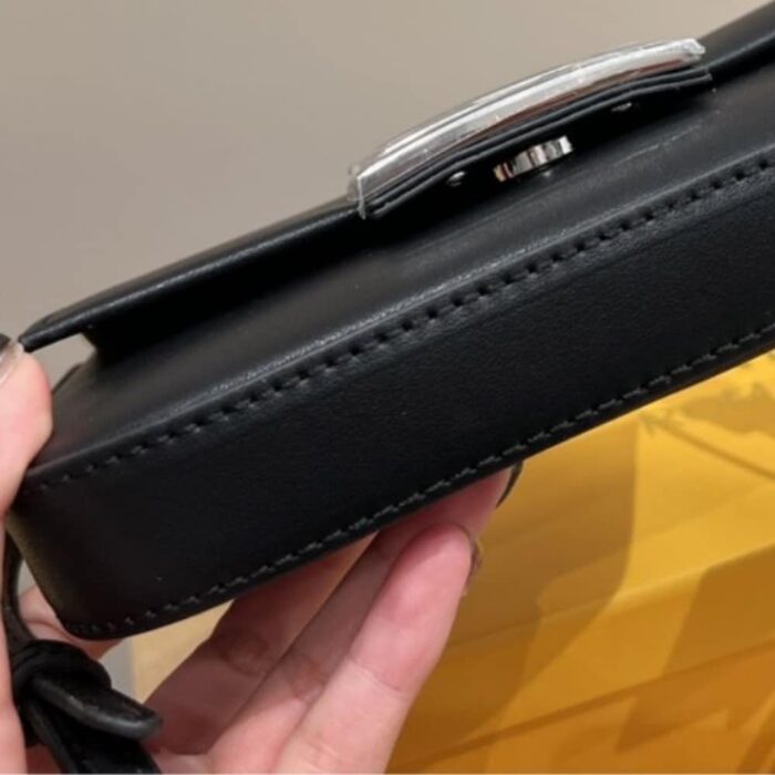 Fendi Baguette Bag Black 19cm Black 7AS142AMCPF0GXN - Image 5