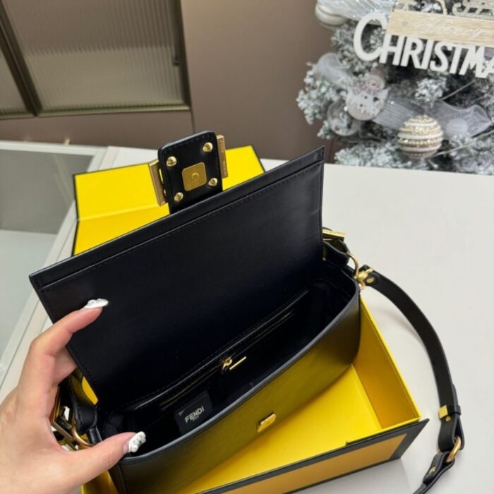Fendi Baguette Bag Black 25cm 8BR822APG6F1CFJ - Image 3