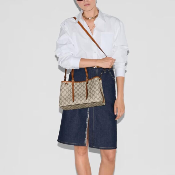Gucci Emblem Small Tote Bag Beige And Dark Brown 31cm - Image 7