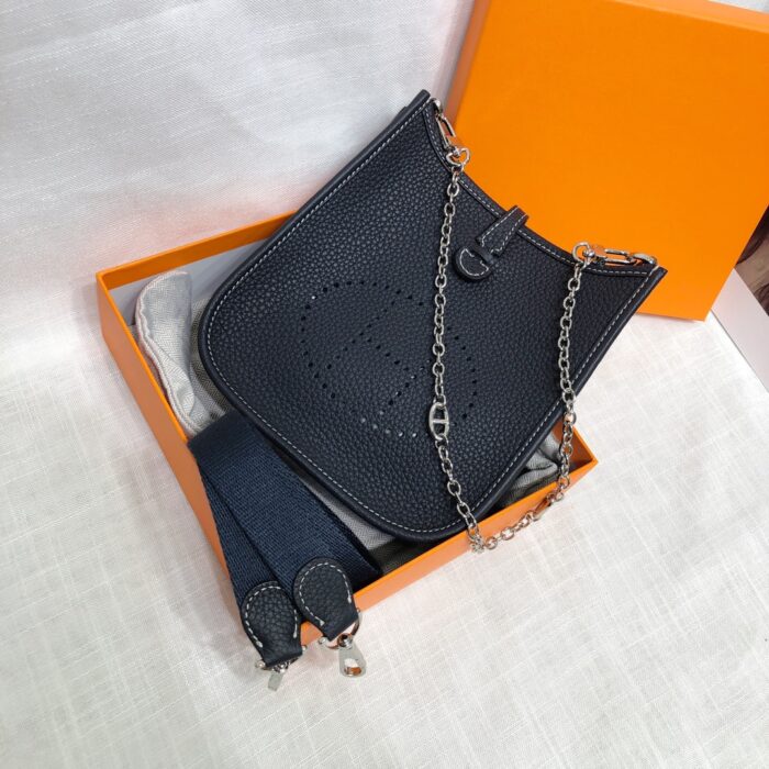 Hermes Mini Evelyne Bag Bleu Nuit 17cm - Image 3