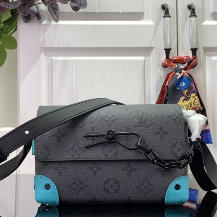 Louis Vuitton Steamer Wearable Wallet Turquoise 18Cm - Image 2