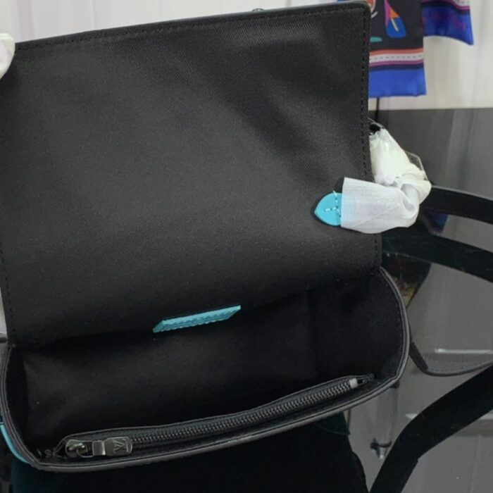 Louis Vuitton Steamer Wearable Wallet Turquoise 18Cm - Image 8