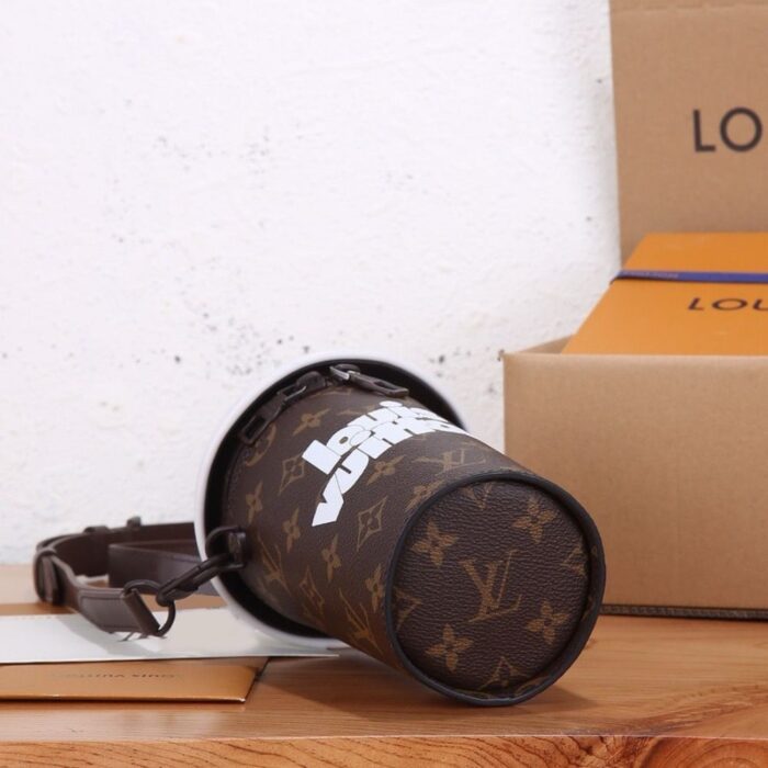 Louis Vuitton Coffee Cup Monogram Brown 20cm - Image 5
