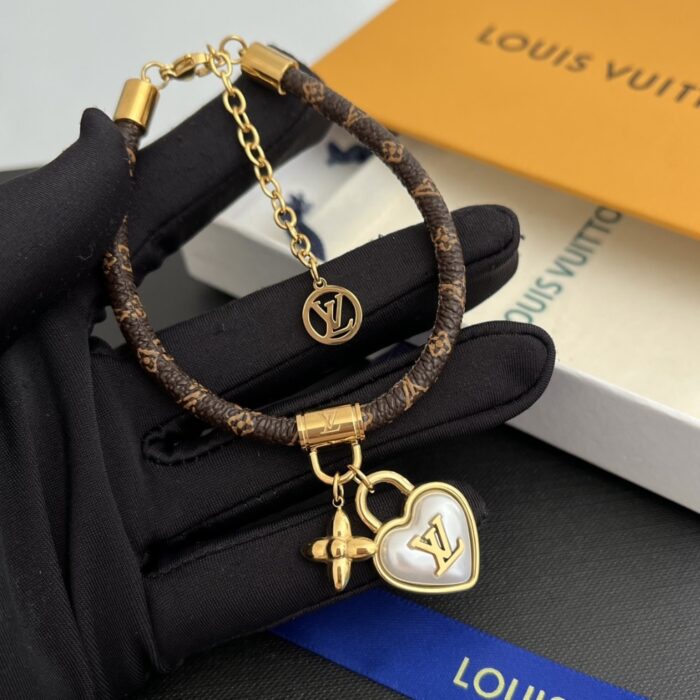 Louis Vuitton Heart Padlock Bracelet M8413Z - Image 5