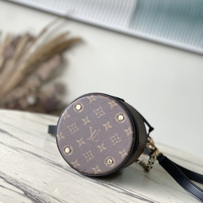 Louis Vuitton Canoé 20.5cm M83480 - Image 6